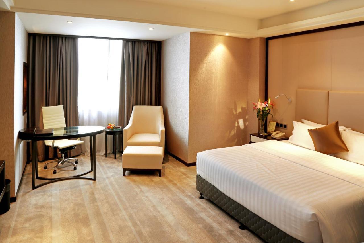 Foshan Golden City Hotel Esterno foto